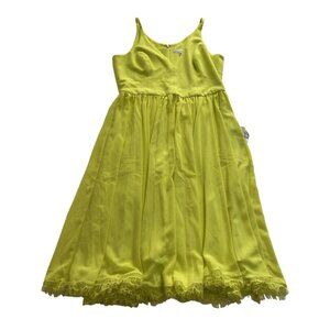 Dress The Population Alicia Lace-trim Deep V-neck Dress In Lemongrass